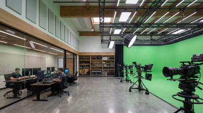 日韩精品工作室